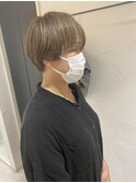 ハイトーンベージュ/マッシュショート
