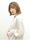 外ハネ切りっぱなしボブ