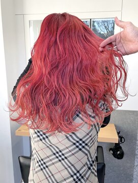 ヴァーディ オモテサンドウ(Vardy omotesando) カシスカラー・ケアブリーチ・ロングヘア・レッド・赤髪