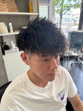 エイト(AITE) ベリーショート/ダークアッシュ/ニュアンスパーマ/韓国マッシュ