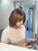 柔らかベージュ/山下花