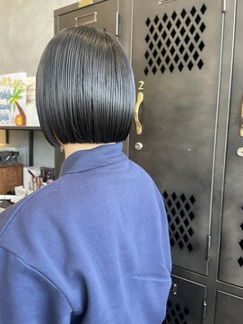 アチーブリス(achieve Liss) 切りっぱなしボブ小顔スッキリダークカラーぷつっとカット