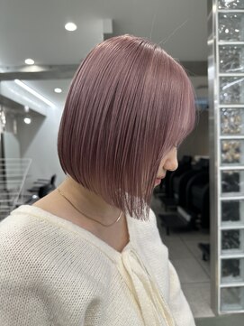 サンク 原宿 表参道(cinq) 切りっぱなしボブミルクティーベージュインナーカラー