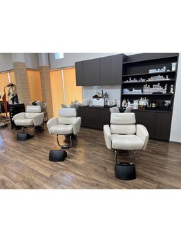 《美容室ek》ビジネスシーンからカジュアルまで*周りと差が付く、あなただけのかっこいいスタイルをご提案!