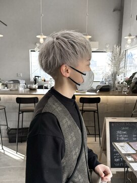 ベルポール 芦屋(Bell port) ホワイトグレージュ×ショートマッシュ