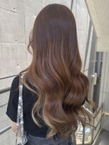 トエ(toe)&nbsp;ロングレイヤーとアースベージュカラー。