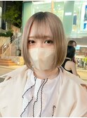 ピンクハッシュカットくびれショートヨシンモリ