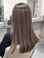ソウ 奥沢店(Sou)&nbsp;白髪を活かして楽しむ大人の透明感ロング