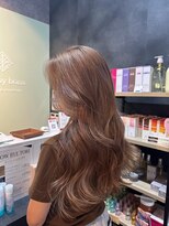 ノーヴァ バイ ボナ 前橋店(nova by bona)&nbsp;レイヤーカットで魅せる！柔らかな質感の大人ウェーブヘア