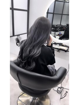 シーバイスリー 綱島(C×3) ダークシルバーカラー&レイヤースタイル