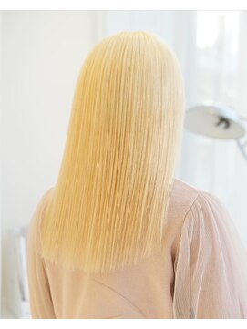 ハイブ 金沢(Hive) ブロンドヘアブリーチ抜きっぱなしブロンド