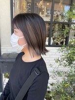 チェリッシュ(Cherish)&nbsp;インナーカラーイヤリングカラー外ハネショートボブ