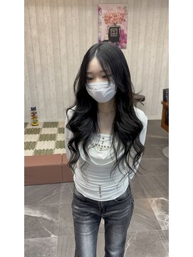 リンク(LinK) 羽エクステで作る個性溢れるデザインロング