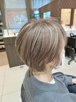 ミック ヘアアンドメイクアップ 高田店(miq Hair&Make up)&nbsp;ハイライトカラー/白髪染め/大人ショート/ハイトーンカラー