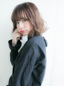 ルティア(Lutia) ミルクチョコレートカラー 外ハネミディ