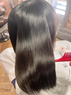 ナナナ パレナ 宝塚店(nanana parena) ワンランク上の艶髪♪シルクのような指通りが自慢の縮毛矯正