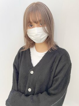 シー(shii..) 《shii..》#ミルクティーベージュ#ハイトーンカラー