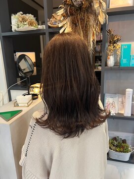 シエン(CIEN) くびれミディ×外ハネレイヤー