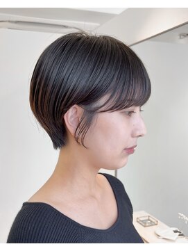 エアー(Air) ハンサムショート前下がりボブ切りっぱなしボブニュアンスパーマ