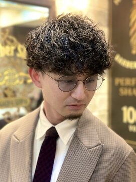 ミリオンバックス 上野(Million Bucks) ウルフパーマサーフカール波巻きツイストスパイラルパーマ2!