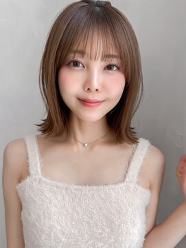 アグノス 青山(Agnos) 艶感レイヤーカットダークブルー似合わせカット#605g0601