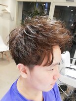 ラボトツカ(LABO totsuka)&nbsp;根元からふんわりメンズパーマスタイル