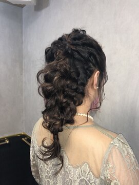アンク クロス 吉祥寺店 ○大人気の編み下ろしヘアアレンジ○