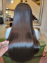 リリアン(Ririan)&nbsp;【橋本】酸性縮毛矯正+自社製品髪質改善トリートメント