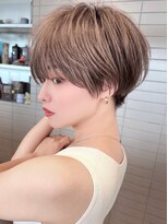 ロンド クラン 岡崎(Lond Clan)&nbsp;アッシュグレーで際立つお洒落美人なハンサムショート