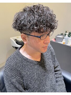 フリーク バーバーショップ 都島店(FREAK BARBER SHOP) 黒髪波巻きプードルパーマツーブロックマッシュ