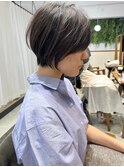 美髪シアーカラーピンクブラウンショートカット切りっぱなしボブ