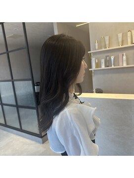 プリマ(Prima) 顔まわりレイヤースタイル