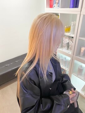 オフィーリア 【名古屋パルコ隣】髪質改善、縮毛矯正、ブリーチ、ダブルカラー