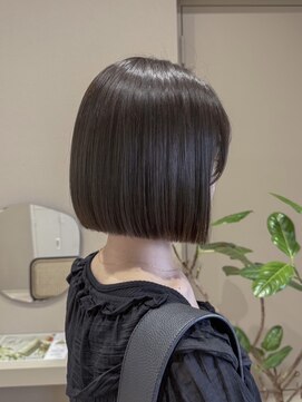 ニモ(NIMO.) ぱつっとボブ　オリーブベージュ　赤みなしカラー