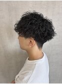 波巻きツイストスパイラル　刈り上げショート　波打ちパーマ
