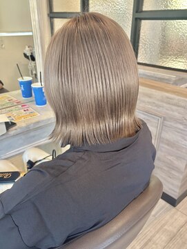 ジャストビューティマカロン 上大岡(Just Beauty macaron) 【 mio 】グレージュ/ダブルカラー