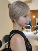 マッシュショート丸みショートボブくびれショート金髪ショート