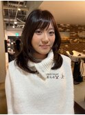 ミディアムレイヤー顔まわりカット赤み消しダークブラウン