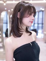 ハバナ 新宿(HAVANA)&nbsp;ミディアムワンホンレイヤーカット×ダークアッシュ/顔周り