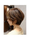 ショートボブ