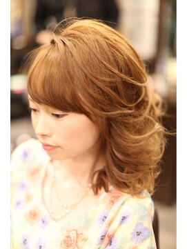 ヘアーラウンジ アンフィ 井土ヶ谷(Hair Lounge Anphi) 【Anphi】アップスタイル『スジ盛り』