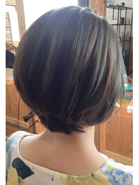 ララテラス(LaLa Terrace) ～LaLa Terrace流～ブルーグレージュ×ショートボブ