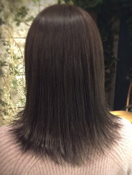 ラックスビー スカイ 大阪梅田店(LUXBE SKY) グレージュ外はねミディ　byMIKI【LUXBE  大阪梅田店】