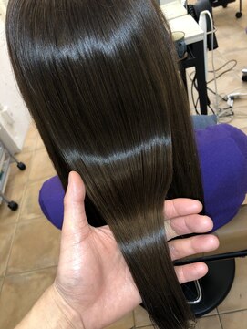 アコンプリッシュ 代官山 恵比寿(accomplish) プラチナミネコラ