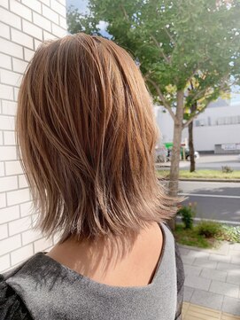 ティティーサッポロ(tity sapporo) 外ハネ×ミルクティー