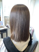 コア フィール ア デイ(COIFFURE A DAY) 新規お得クーポンあり【見附　今町】ミディアムストレートヘア