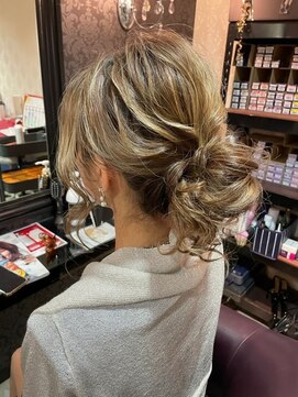 ヘアーメイク リボーン ムーヴ(hair make re:bbon move) ヘアアレンジ