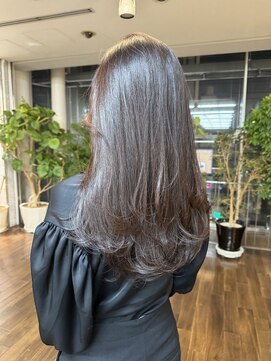 ザック ヴィ(ZACC vie) レイヤーカット/セミロング/艶カラー/学割U24