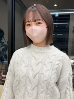 切りっぱなしボブ小顔カットグレージュミルクティ
