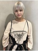 イメチェン/ホワイトブロンド/外ハネボブ/美髪/梅田